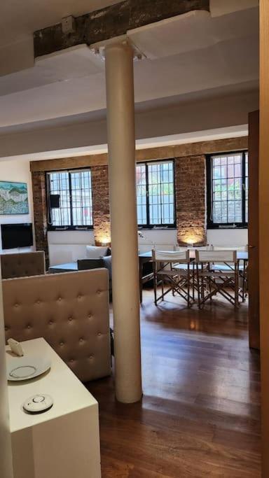 Appartamento Charming Designer 1 Bed - Check Profile